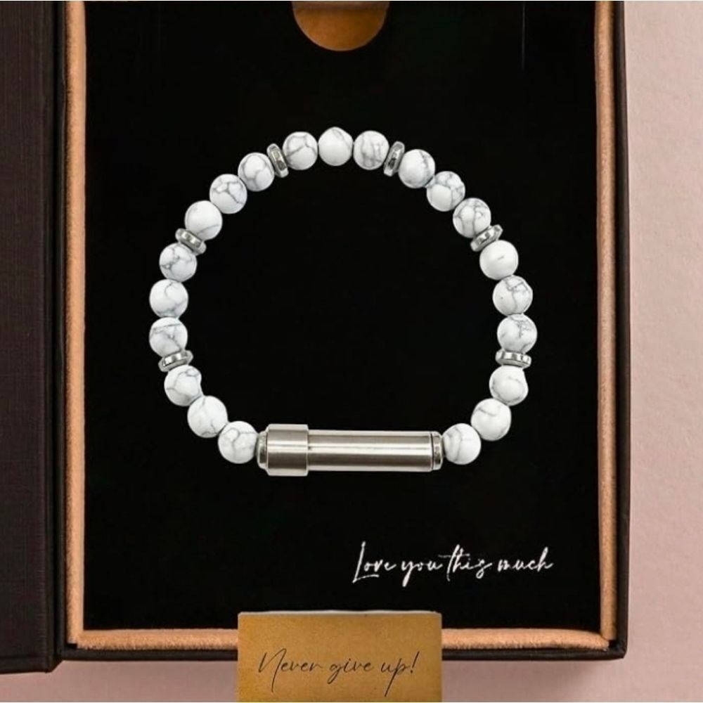 ☔️🩵⏭️NIB White Howlite Stone Stretchy Message Bracelet